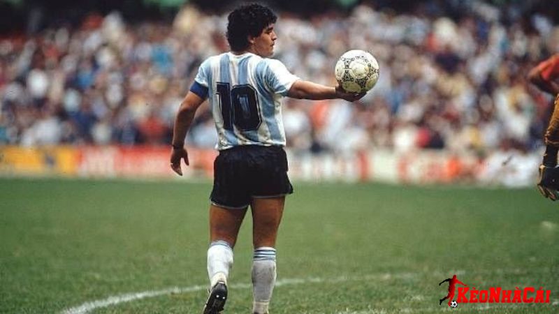 Tác giả “Bàn tay của chúa” - Diego Armando Maradona Tác giả “Bàn tay của chúa” - Diego Armando Maradona